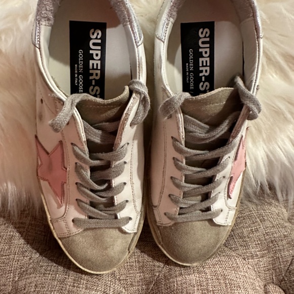 Golden Goose Superstar Sneaker - Picture 2 of 4